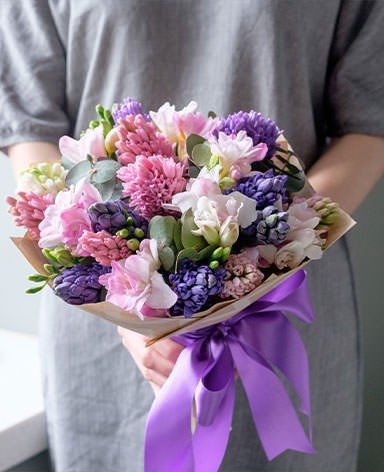 Бесплатная доставка цветов в Камызяке